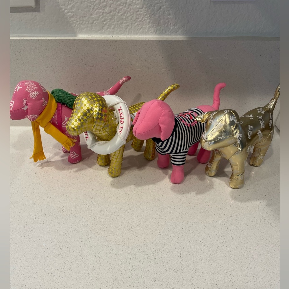Set of 4 Victoria’s Secret Pink dogs plush NWT
